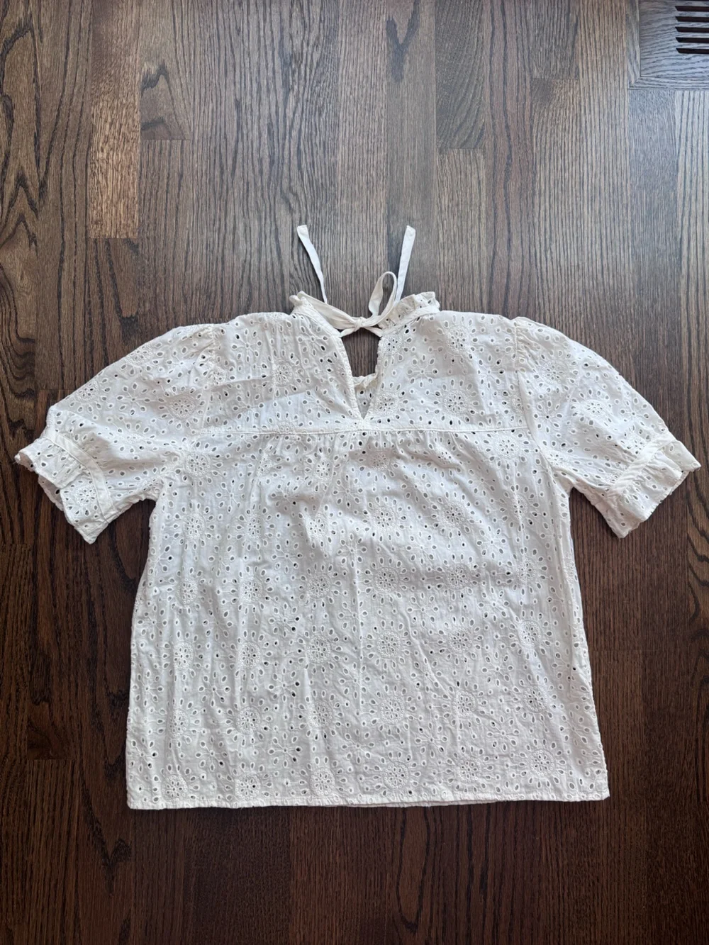 Madewell Women’s M Cream White Embroidered Eyelet Ruffle-Neck Keyhole Top